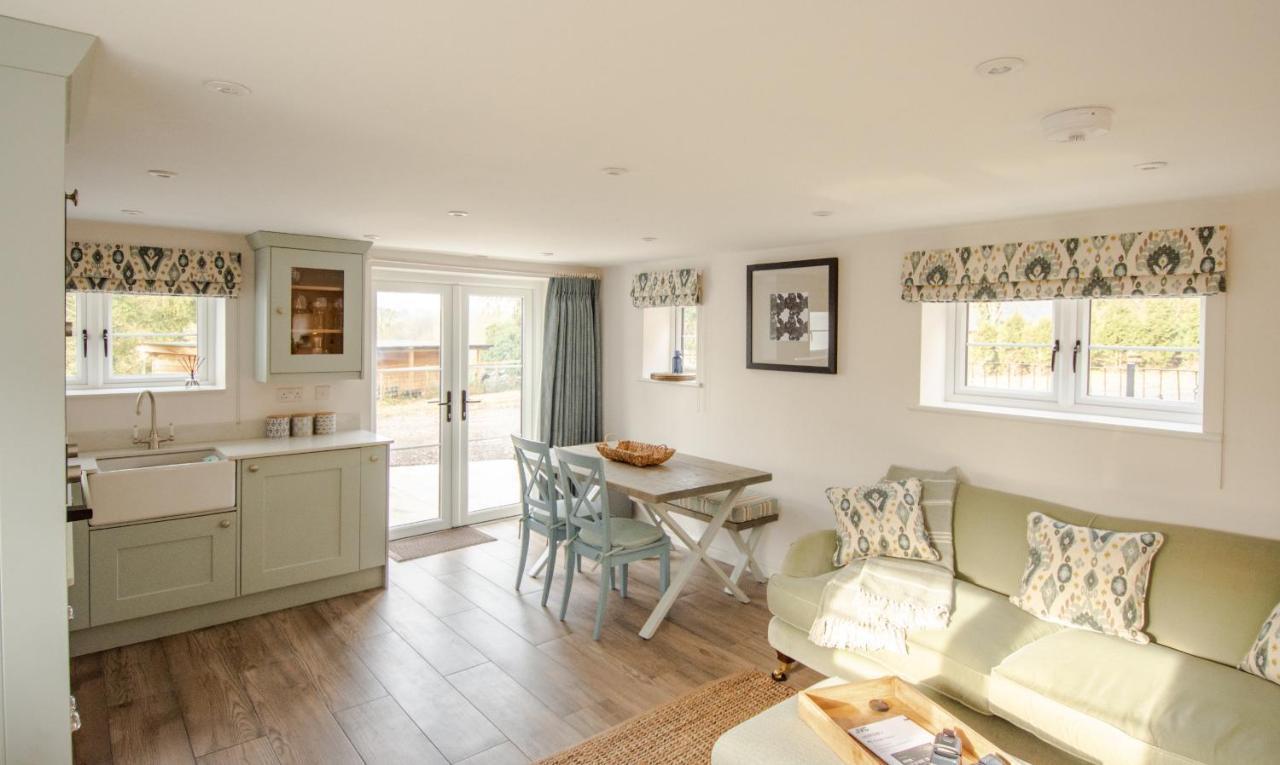 Finwood Green Farm Holiday Cottages-The Calf Shed And The Milk Parlour Henley-in-Arden Екстер'єр фото